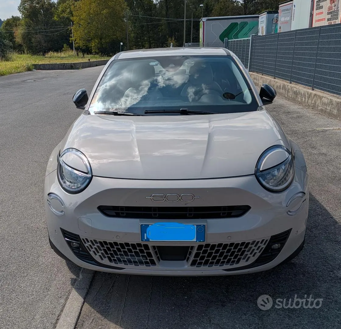 Fiat 600 2024 photo 3