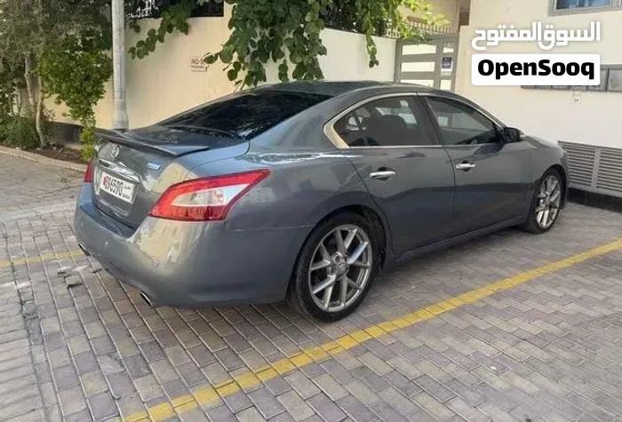 Nissan Maxima 2011 photo 2