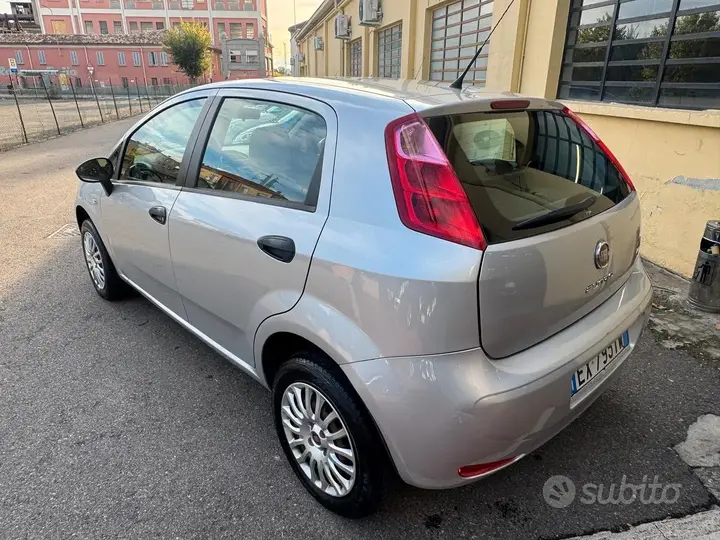 Fiat Punto 2015 photo 4