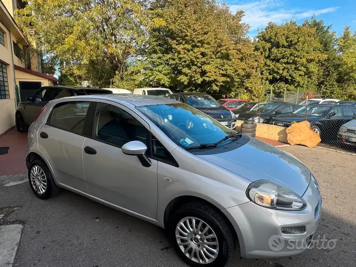 Fiat Punto 2015 photo 3