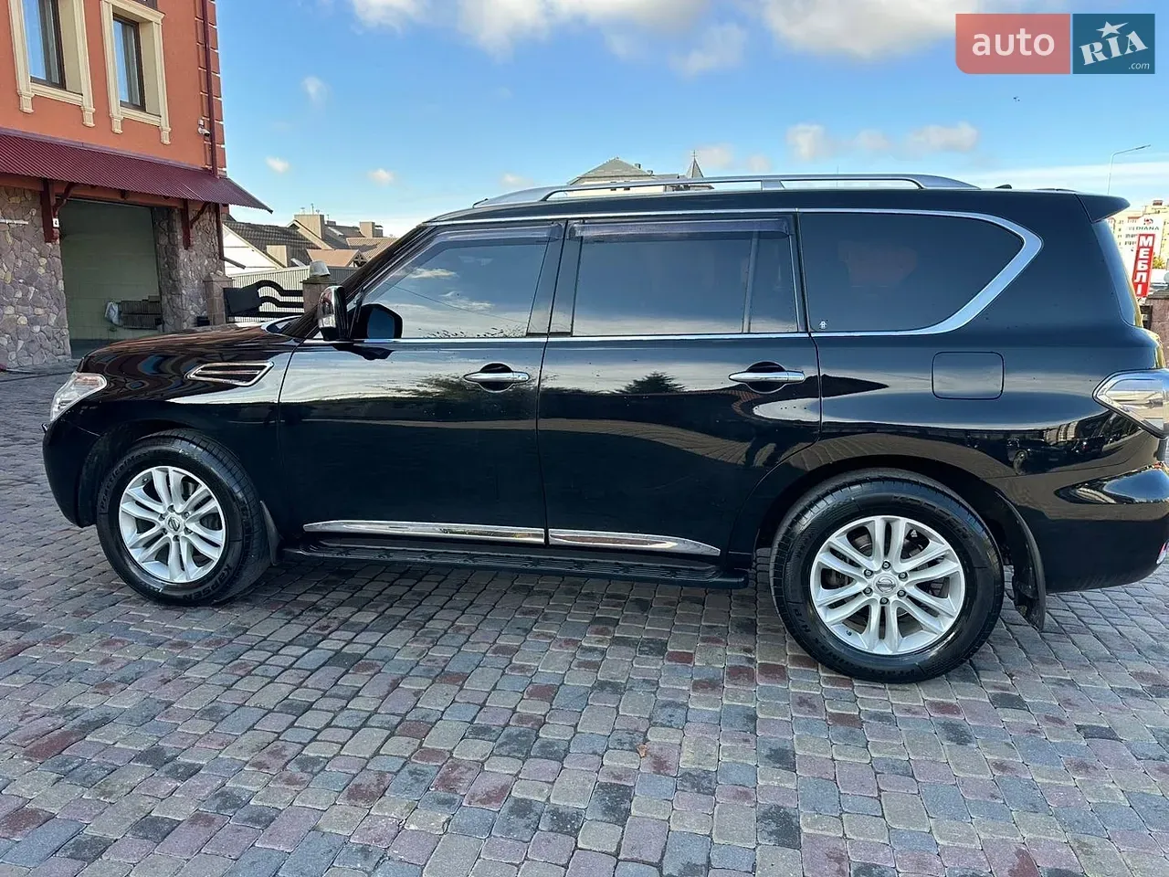 Nissan Patrol 2010 photo 3