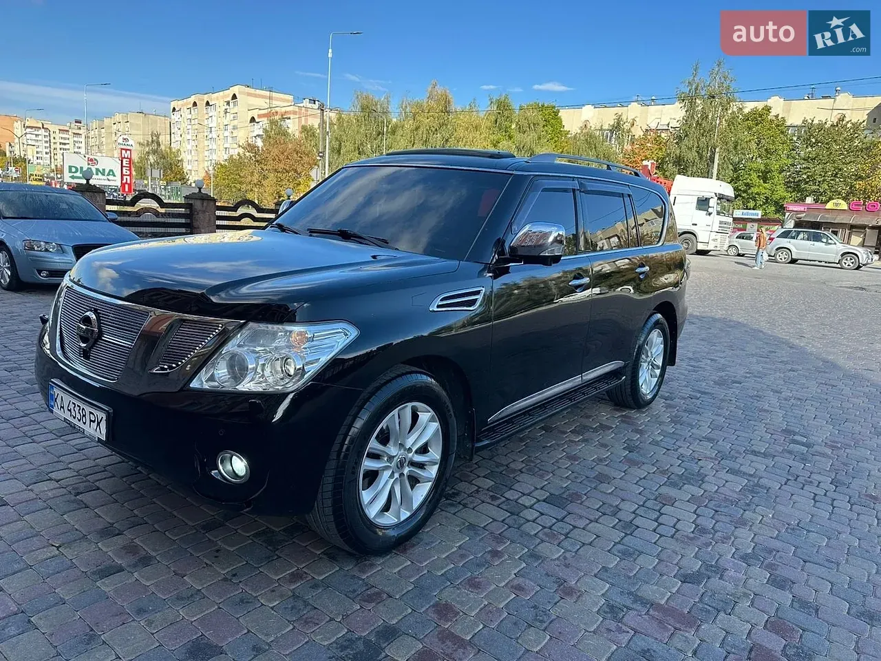 Nissan Patrol 2010 photo 2