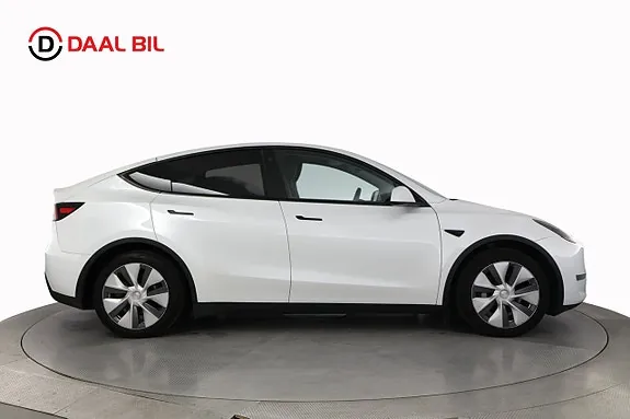Tesla Model Y 2023 photo 5