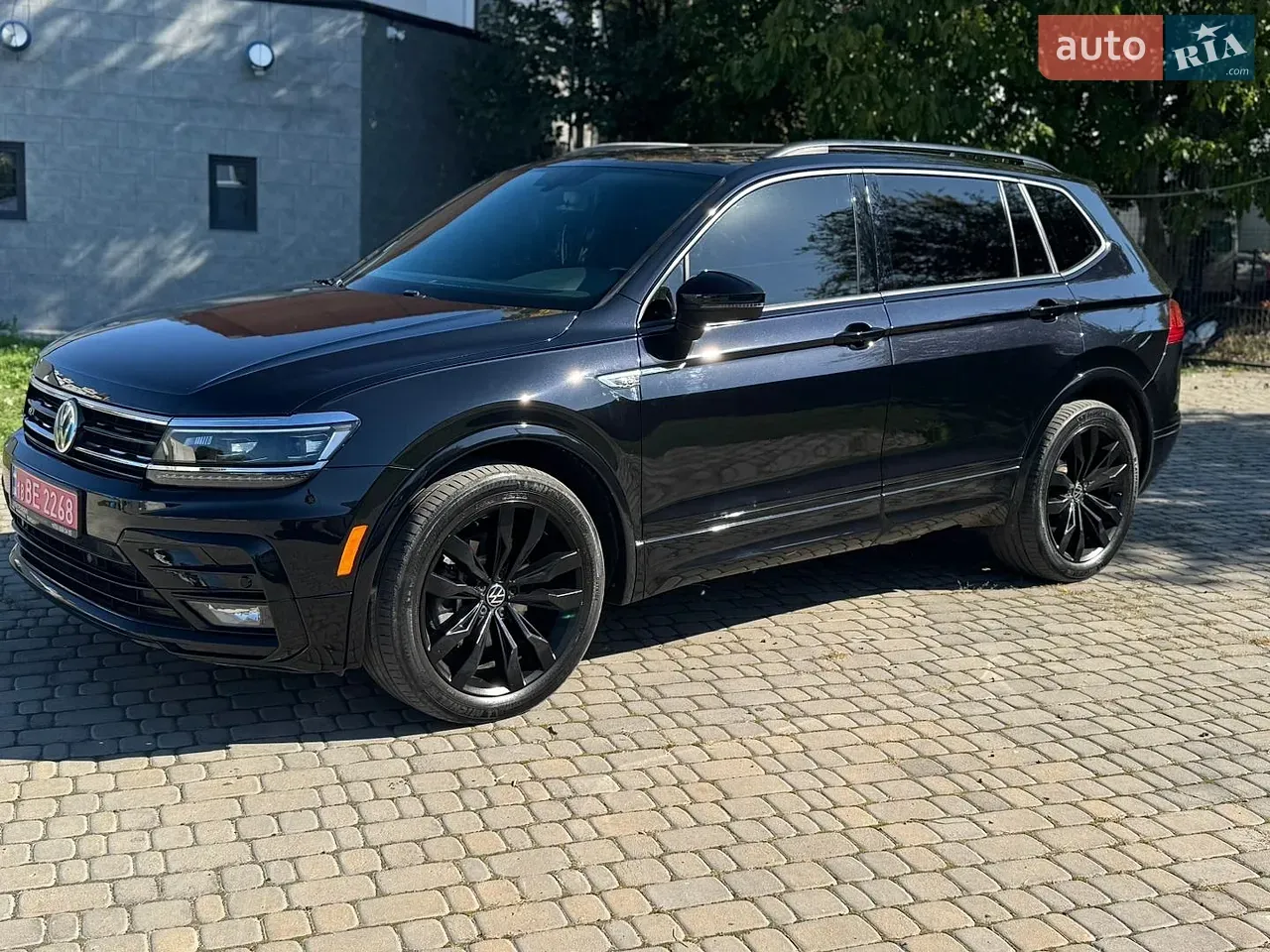 Volkswagen Tiguan 2021 photo 2