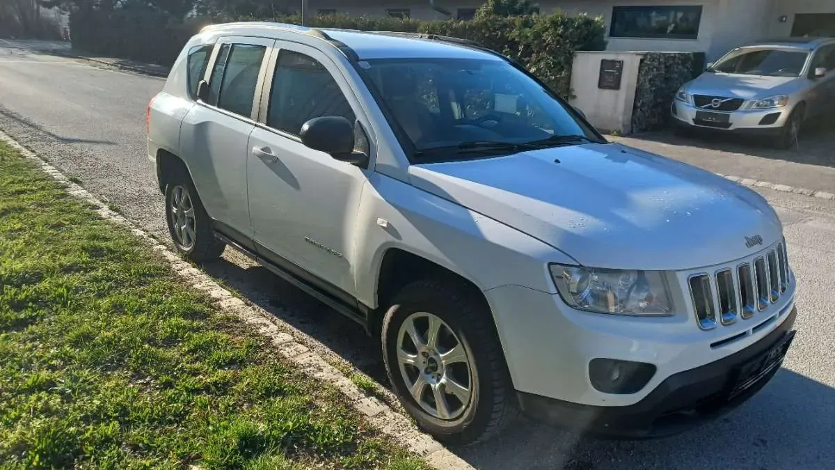 Jeep Compass 2011 photo 3