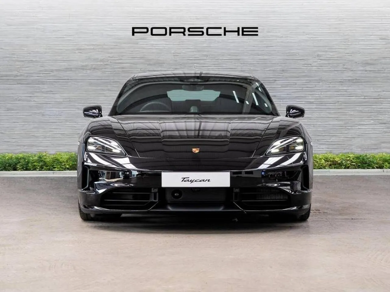 Porsche Taycan photo 4