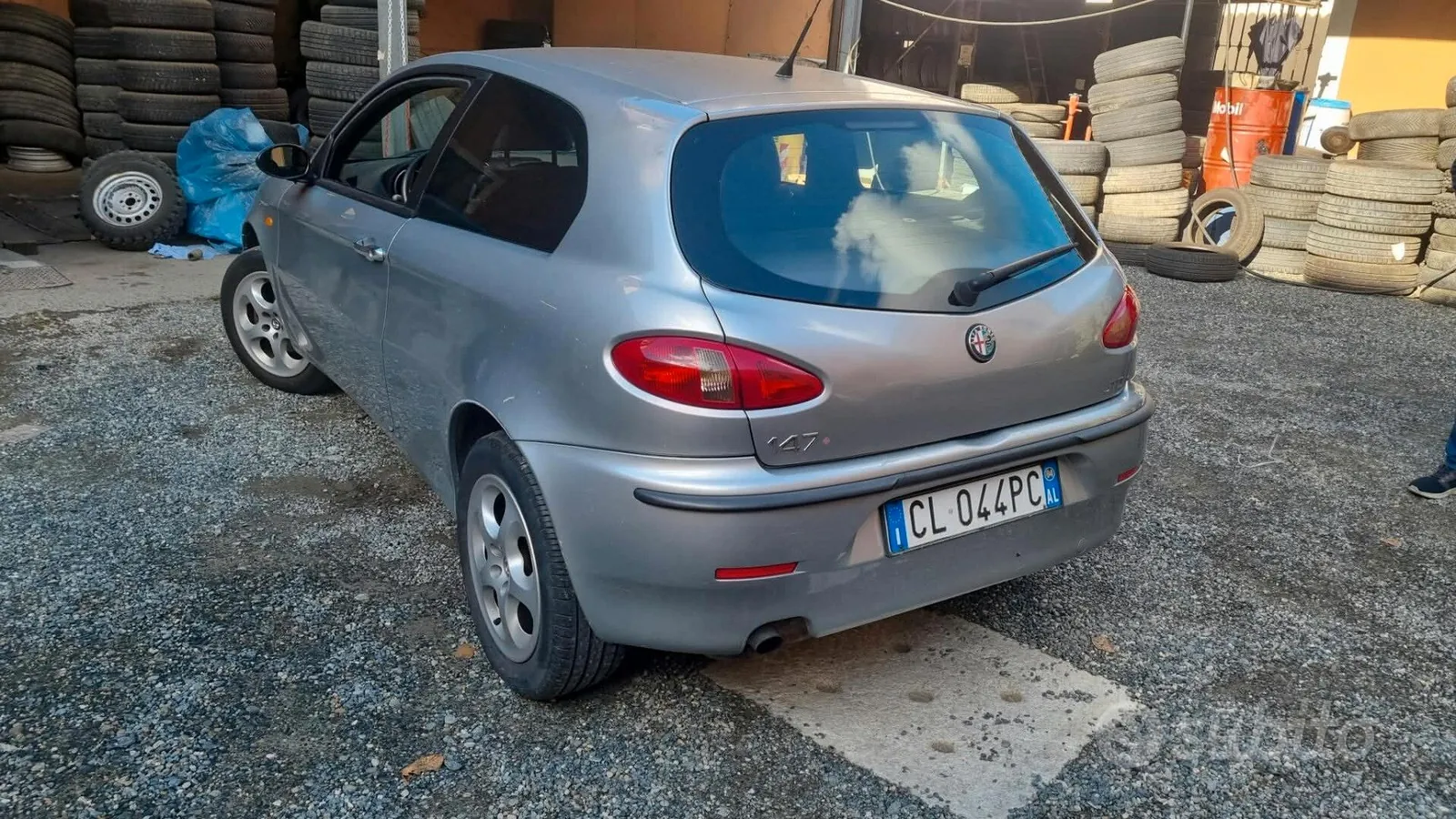 Alfa Romeo 147 2004 photo 2
