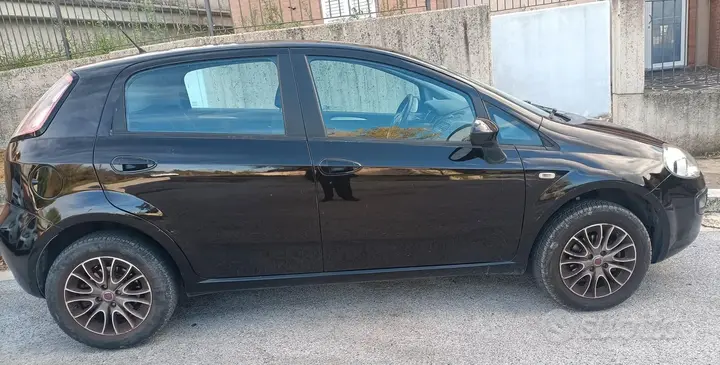 Fiat Punto Evo 2010 photo 3