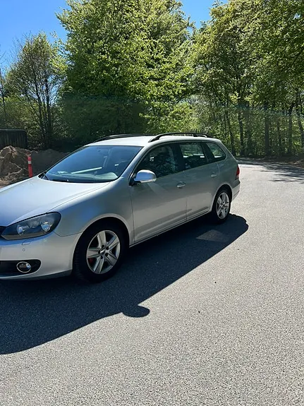 Volkswagen Golf 2010 photo 2