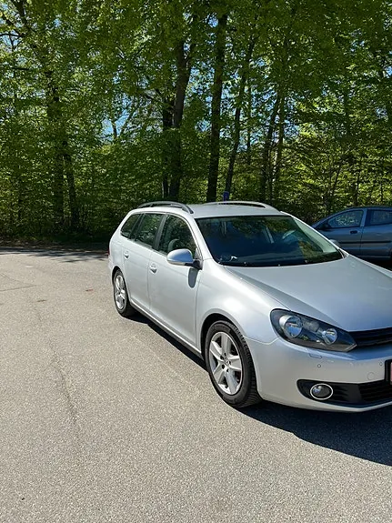 Volkswagen Golf 2010 photo 5
