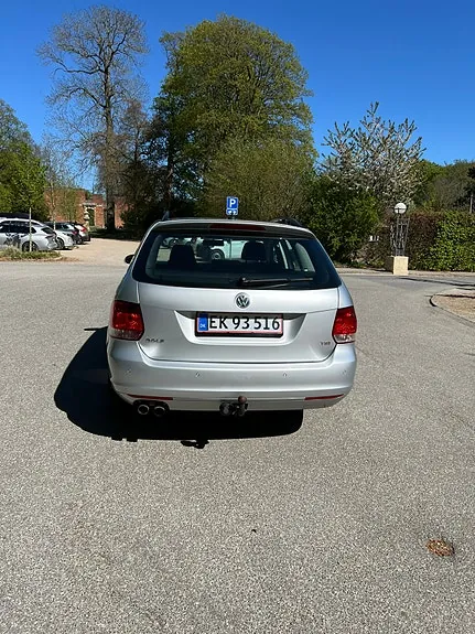 Volkswagen Golf 2010 photo 3