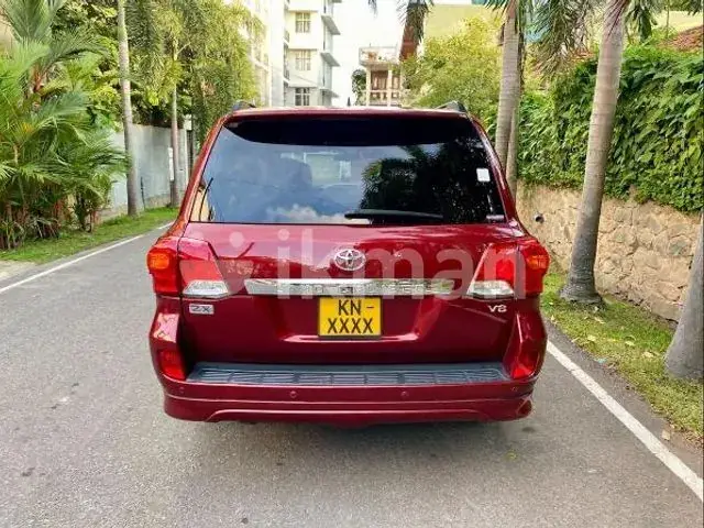 Toyota Land Cruiser 2010 photo 2