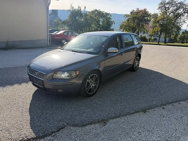 Volvo V50