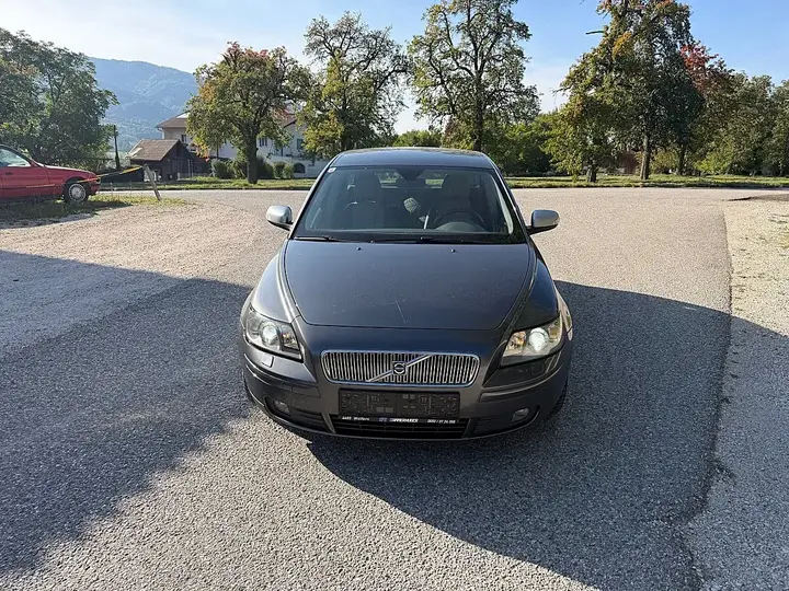 Volvo V50 2006 photo 2