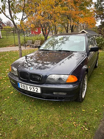 BMW 320I