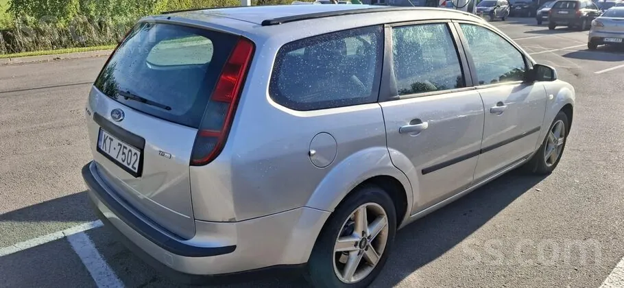 Ford Focus 2005 photo 2