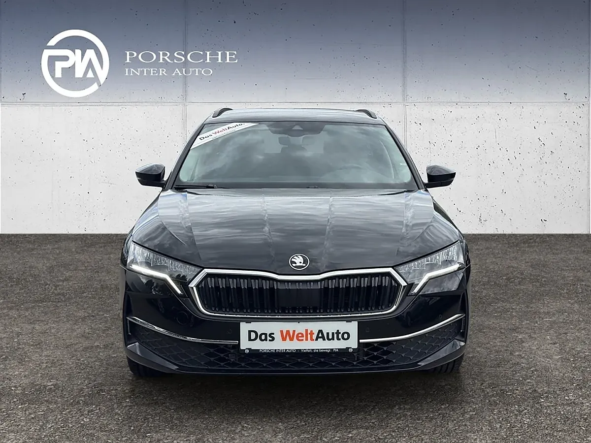 Skoda Octavia 2025 photo 2