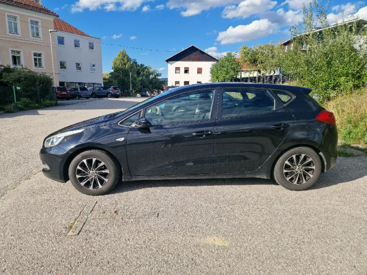 Kia Ceed 2013 photo 2