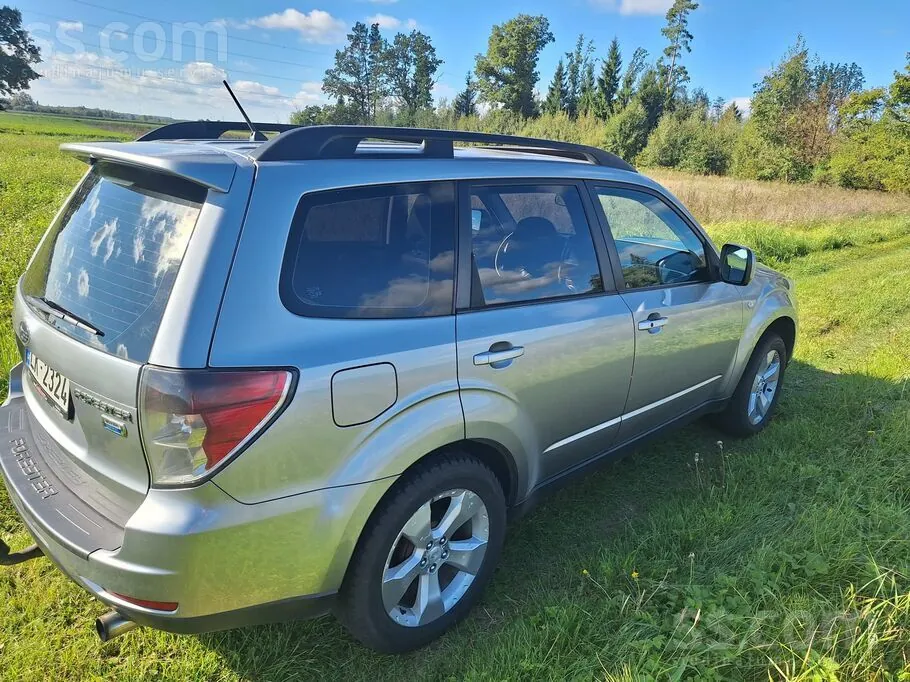 Subaru Forester 2010 photo 4