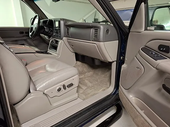 Chevrolet Tahoe 2004 photo 2