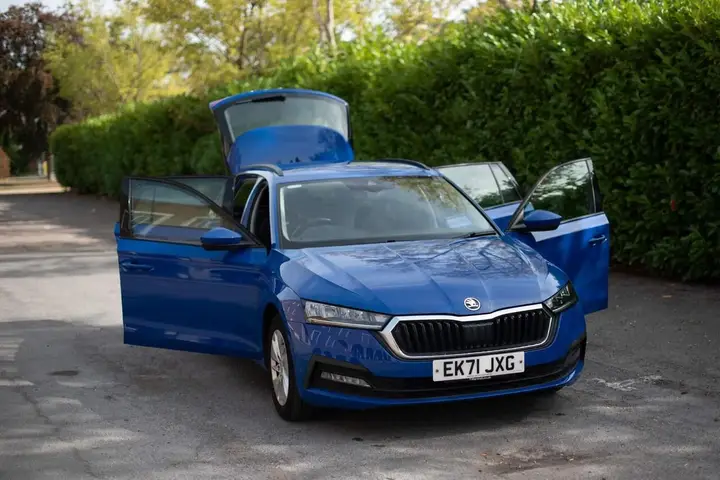 Skoda Octavia 2021 photo 3