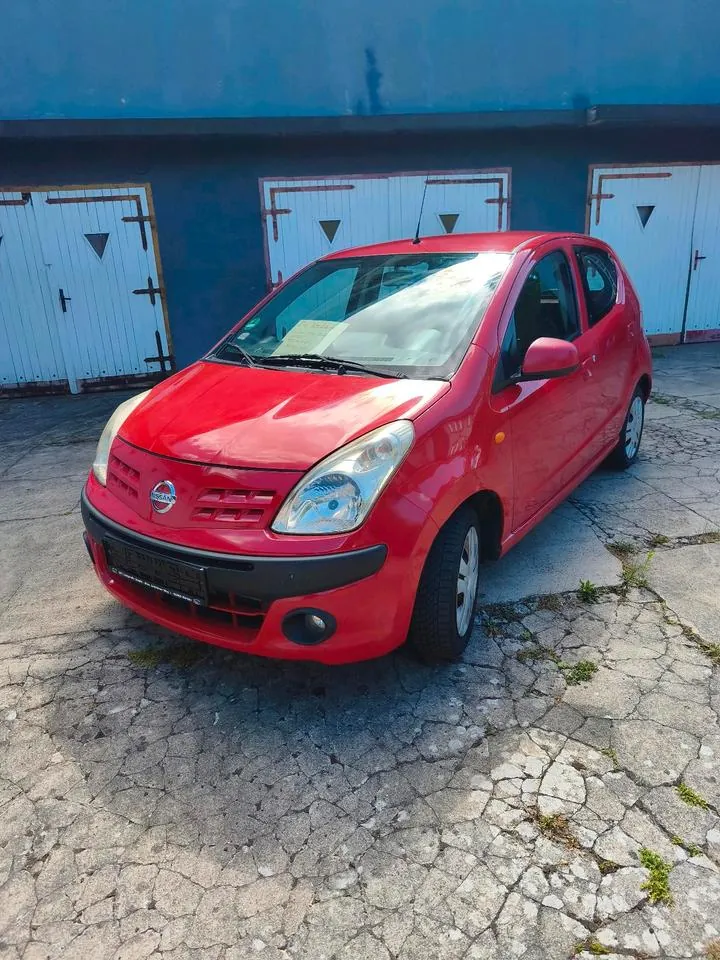 Nissan Pixo