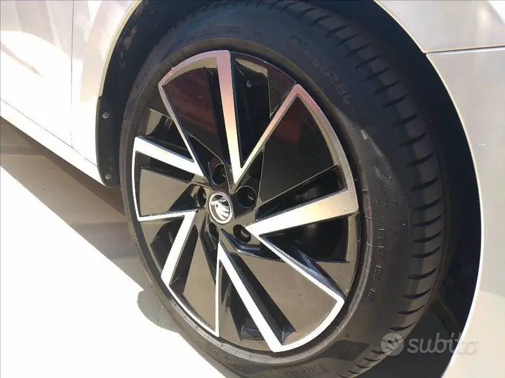 Skoda Octavia 2024 photo 5