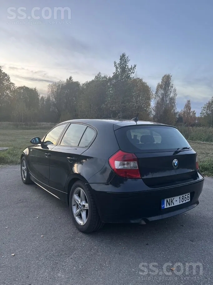 BMW 118D 2005 photo 2