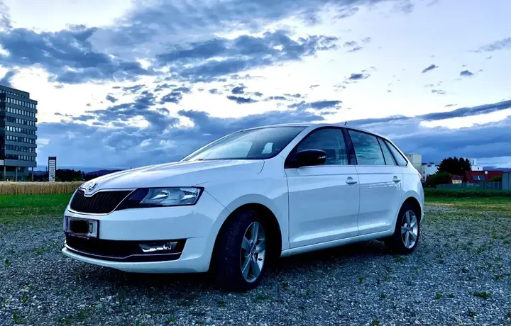 Skoda Rapid 2017 photo 2