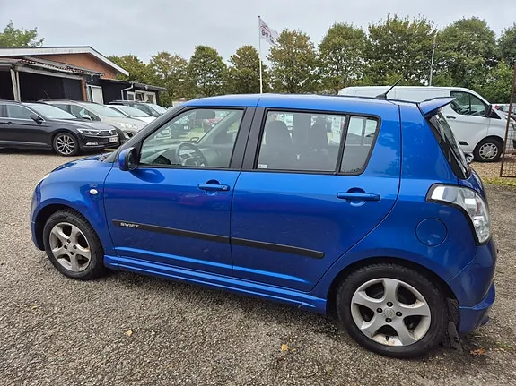 Suzuki Swift 2007 photo 3