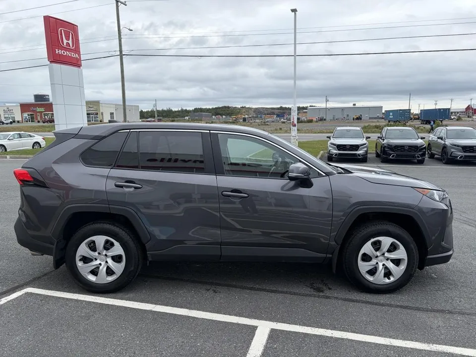 Toyota Rav4 2023 photo 3