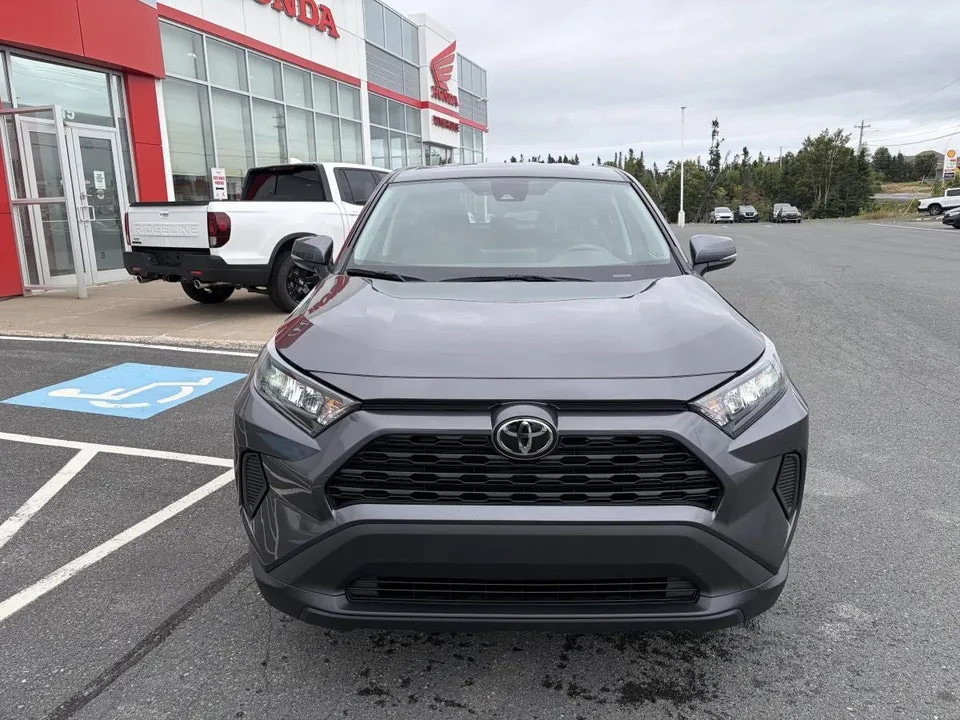 Toyota Rav4 2023 photo 2