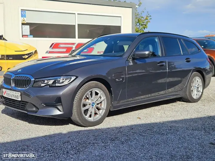 BMW 320