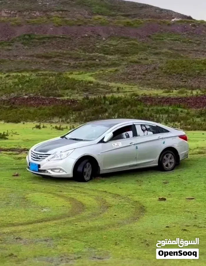 Hyundai Sonata 2011 photo 2