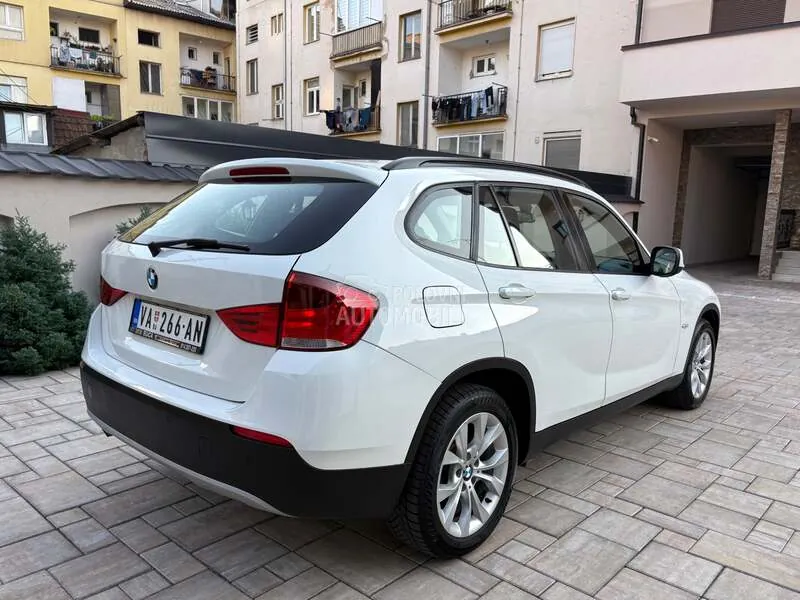 BMW X1 2011 photo 3