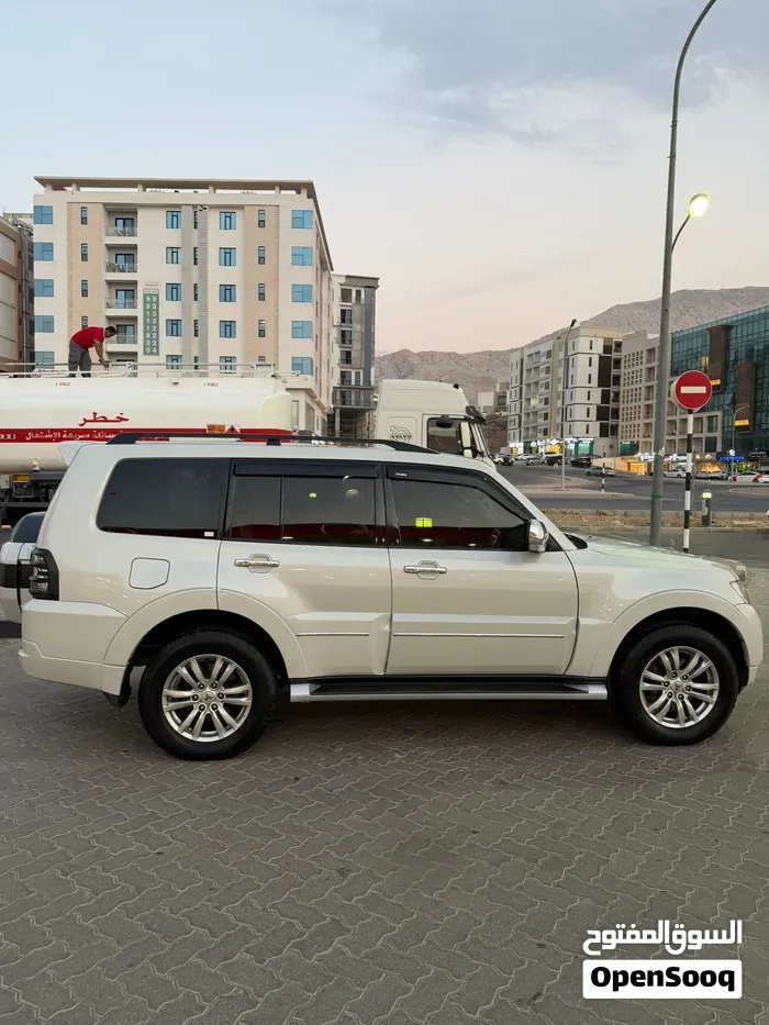 Mitsubishi Pajero 2020 photo 2