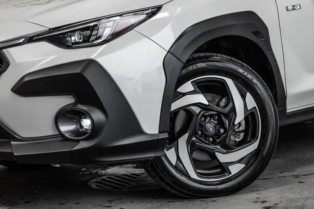 Subaru Crosstrek 2026 photo 2