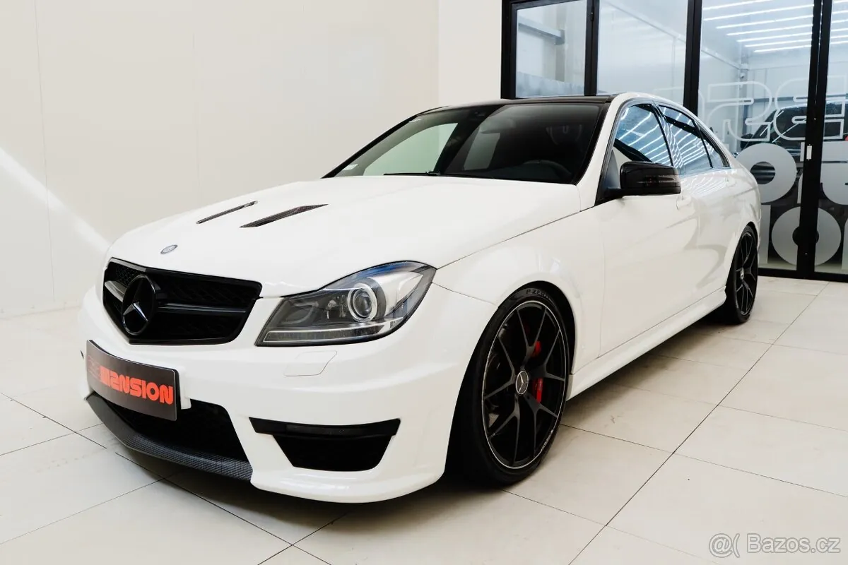 Mercedes-Benz C63 Amg 2013 photo 3
