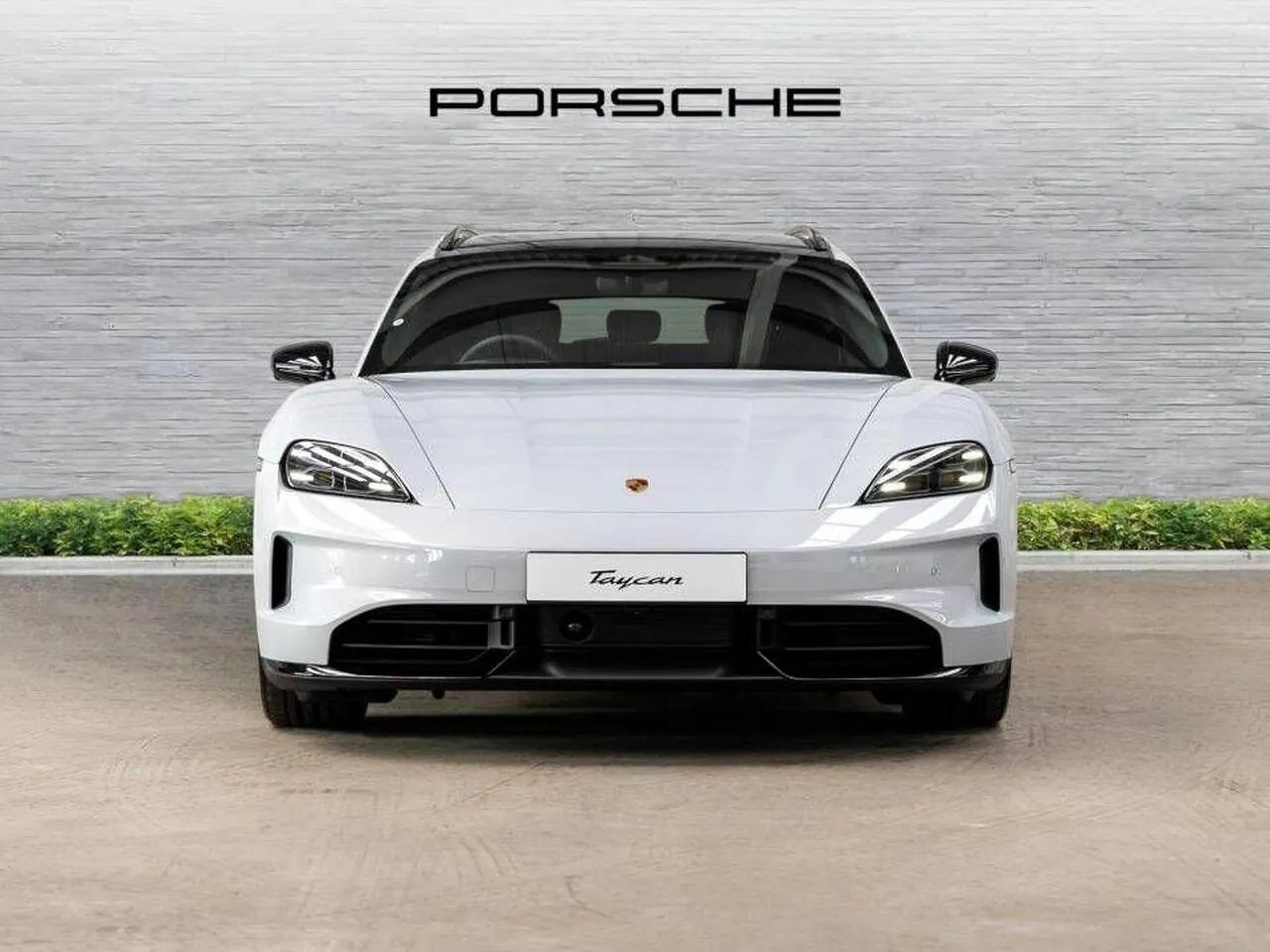 Porsche Taycan photo 2