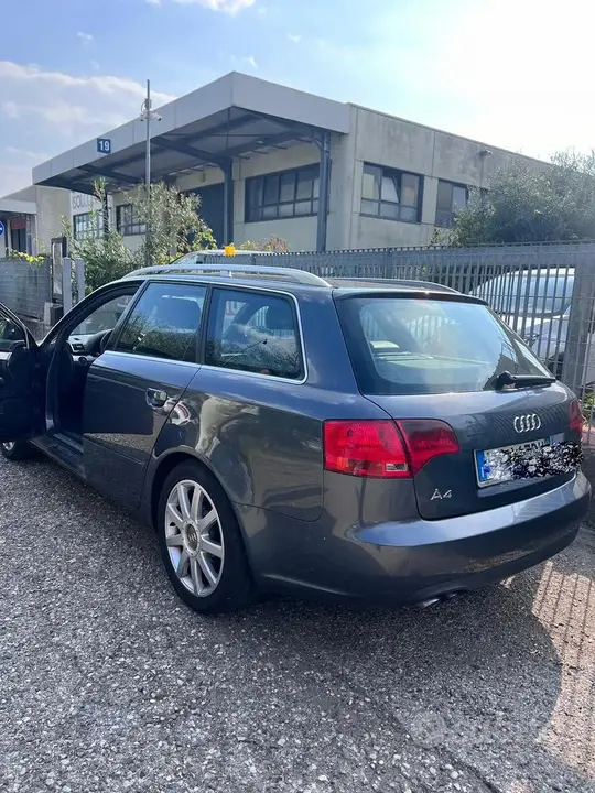 Audi A4 2004 photo 5