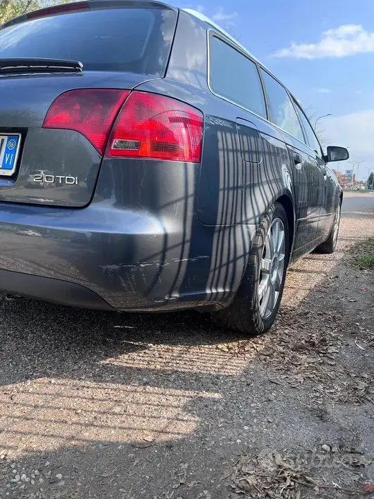 Audi A4 2004 photo 4