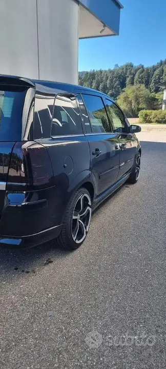 Opel Zafira 2009 photo 3