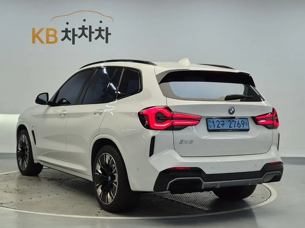 BMW Ix3 2024 photo 2