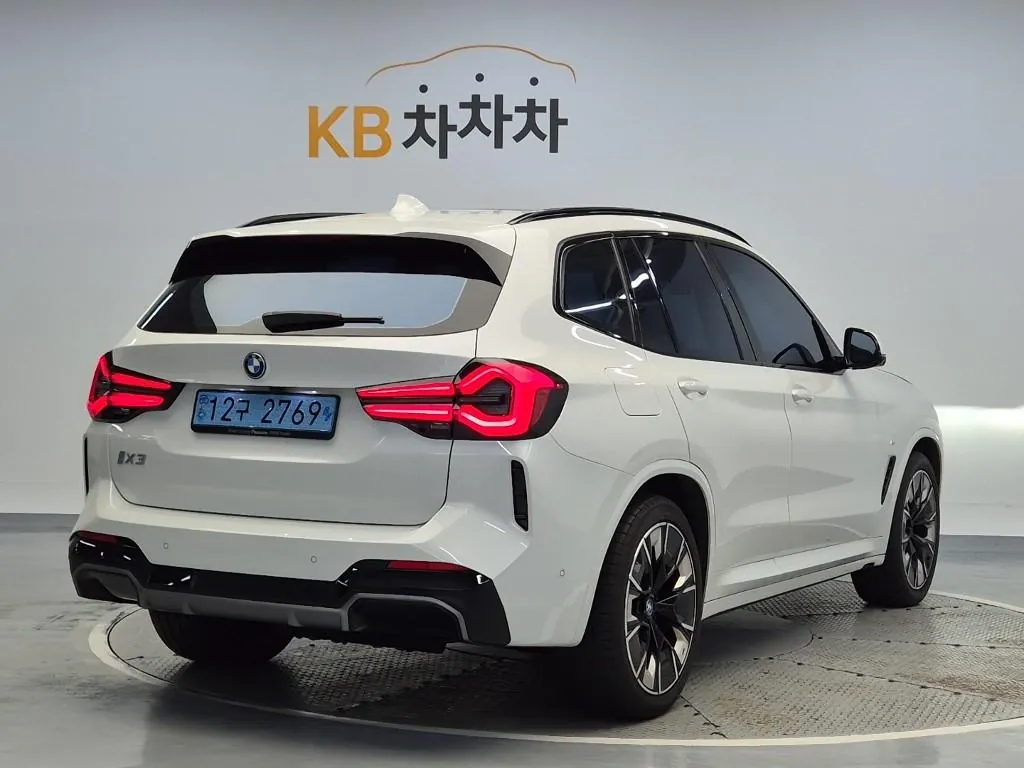 BMW Ix3 2024 photo 3