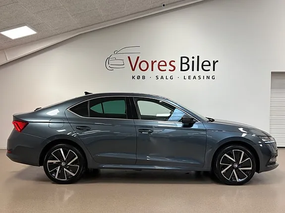 Skoda Octavia 2021 photo 3