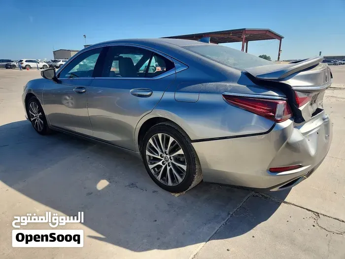 Lexus Es 350 2019 photo 3
