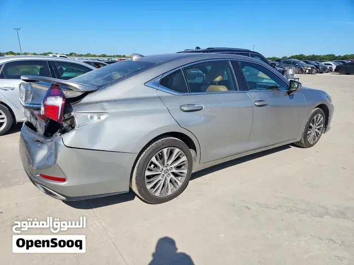 Lexus Es 350 2019 photo 4