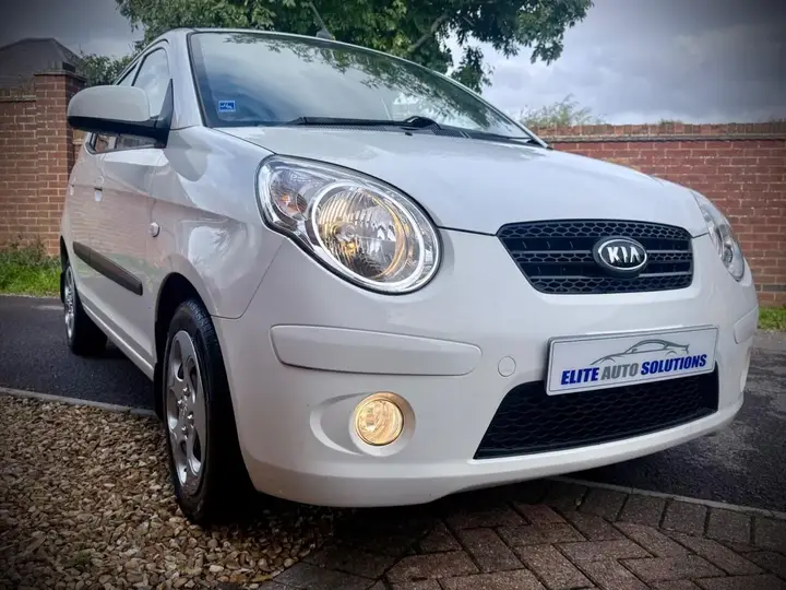 Kia Picanto 2011 photo 2