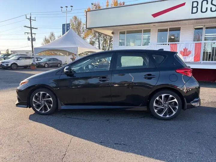 Toyota Corolla 2017 photo 2
