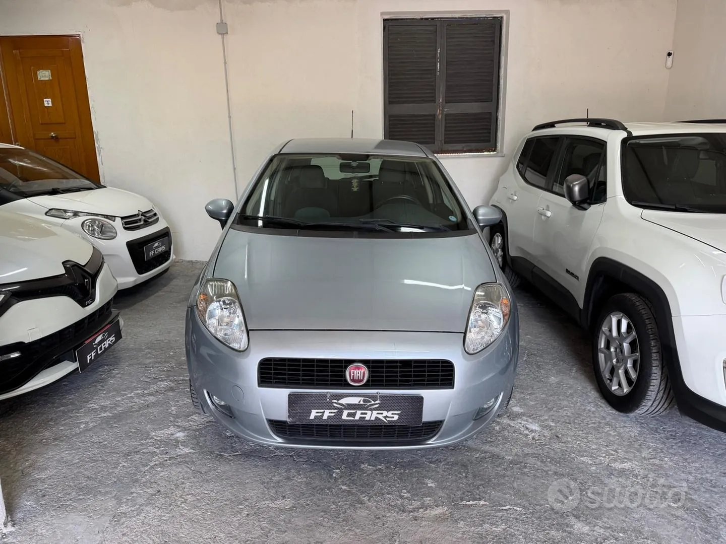 Fiat Grande Punto 2009 photo 2